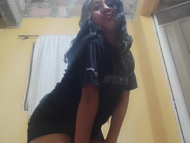 AngelaSexyCute - сексуальная веб-камера в реальном времени - 18909470