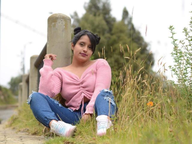 SofiaThooner - Camera khiêu dâm &amp; quyến rũ trực tiếp - 18913158