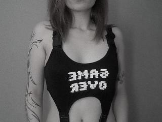 NikkiBlues - Live porn &amp; sex cam - 18913570