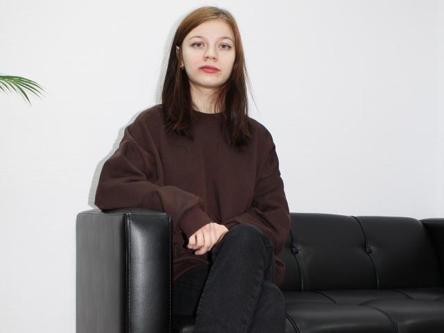 CarolineBell - Live sex cam - 18914634