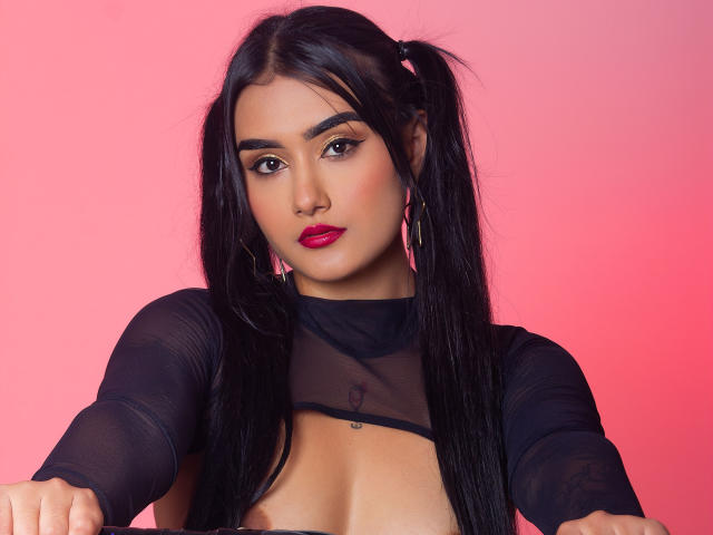 MiiaRogger - Live porn &amp; sex cam - 18916686