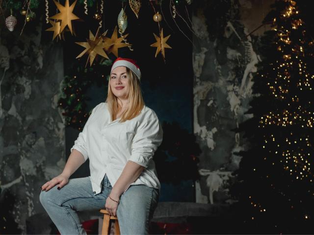 SofiaLux - Live porn &amp; sex cam - 18916910