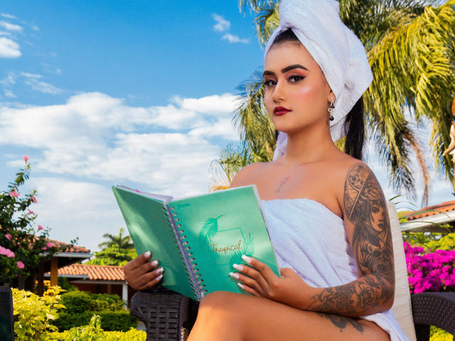 MiiaRogger - Live porn &amp; sex cam - 18916950