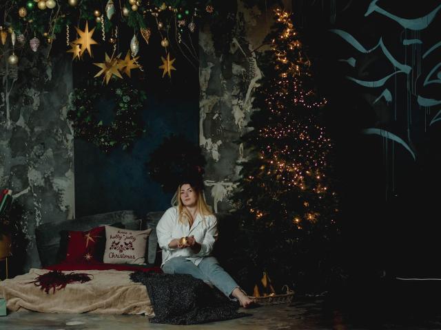 SofiaLux - Live porn &amp; sex cam - 18917326