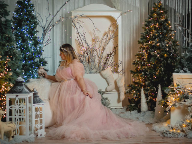 SofiaLux - Live porn &amp; sex cam - 18917370