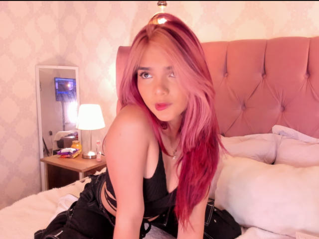 EmilieXGray - Live porn &amp; sex cam - 18918170