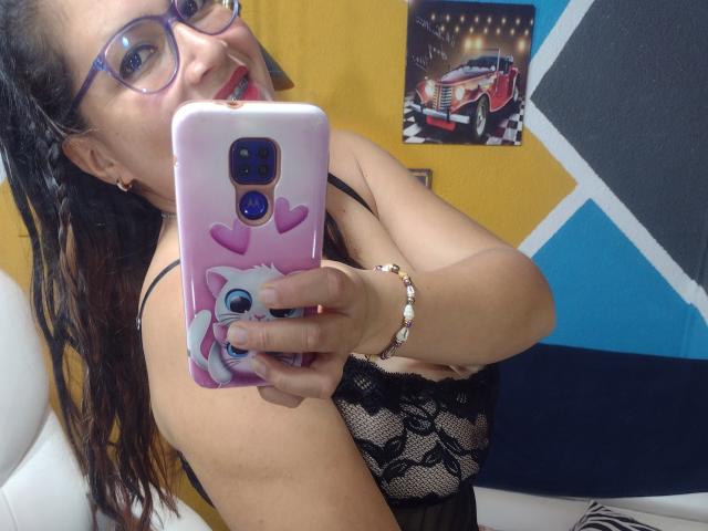 XimenaOwen - Live porn &amp; sex cam - 18924462