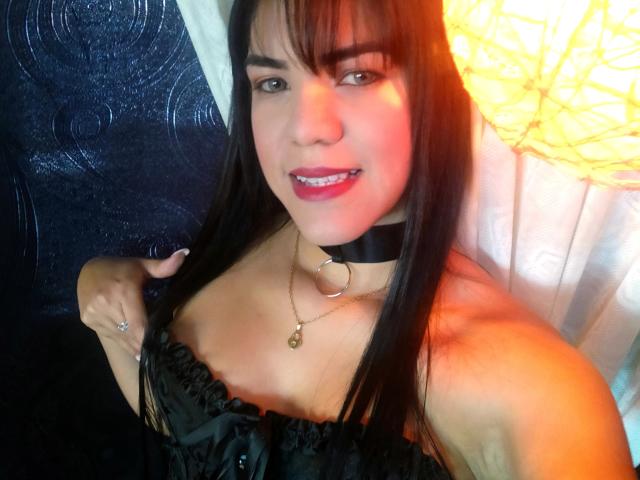 KarlyGreyKiss - Live porno og sexkamera - 18934302