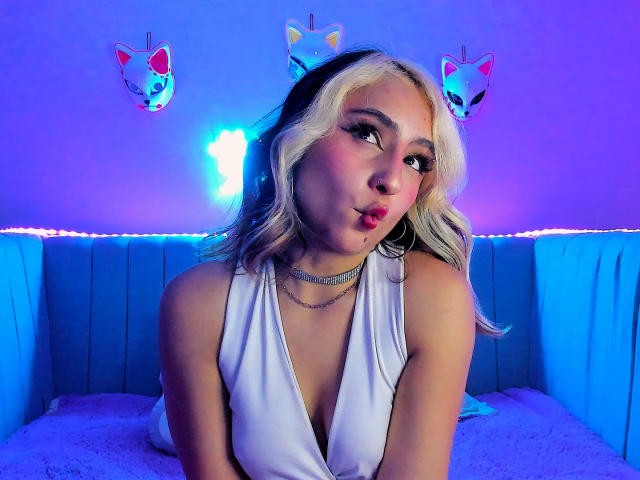 MaveParks - Live porn &amp; sex cam - 18935382