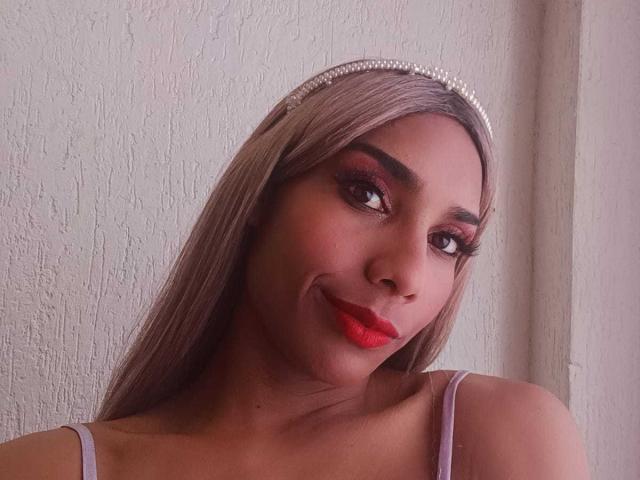 MadisonQueen - Live porn &amp; sex cam - 18935862