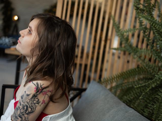 KiraGorobes - Live porn &amp; sex cam - 18936530