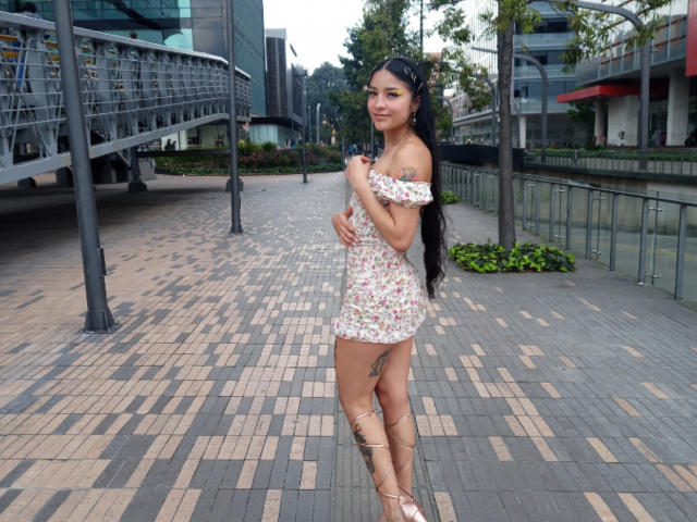 ValeriaClark - Live porn &amp; sex cam - 18940898