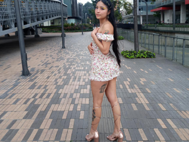 ValeriaClark - Live porn &amp; sex cam - 18940910