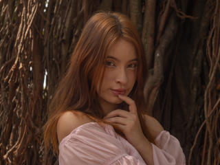 MadeleineBlack - Live sex cam - 18946182