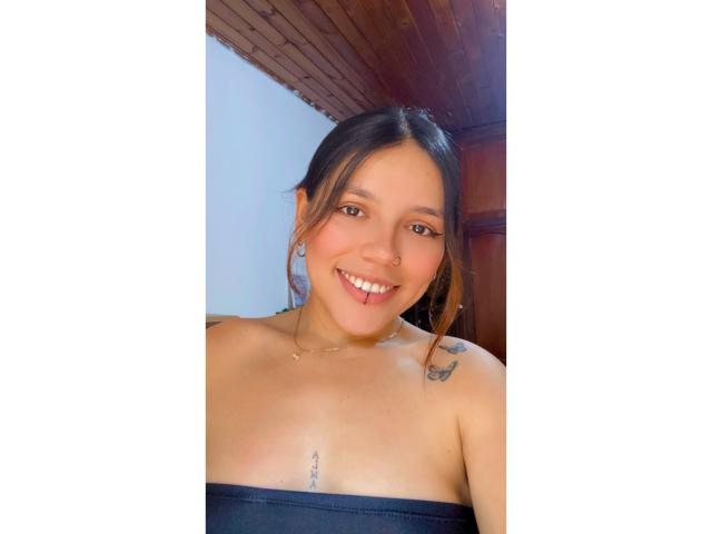 SophiaMarx - Live sex cam - 18946198