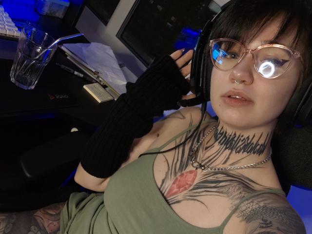 LaylaNora - Live porn &amp; sex cam - 18959546