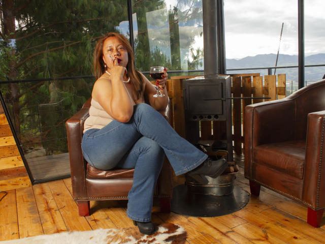 CarolineRubio - сексуальная веб-камера в реальном времени - 18960822