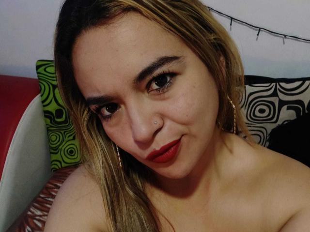 NaugthyCurvy - Live porn &amp; sex cam - 18971394