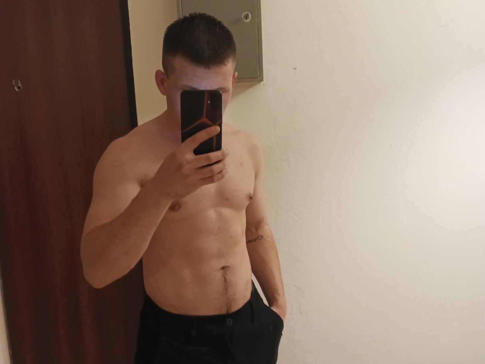 Anthonio69 - Live sex cam - 18976230