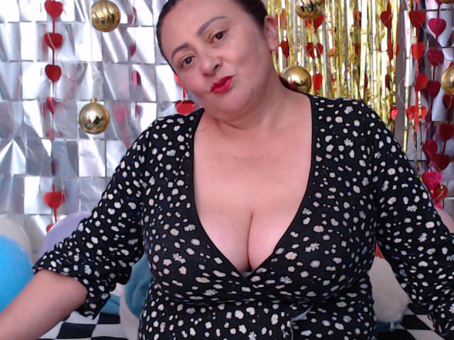 FlirtyViolet - פורנו בשידור חי ומצלמת סקס - 18977810