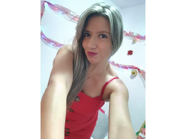 ValeriaHunter69 - Live sex cam - 18979098