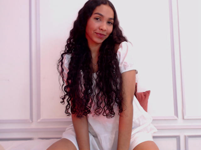 DaniEvans - Sexe cam en vivo - 18979730