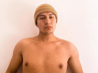 SantiagoLopeez - Live porn &amp; sex cam - 18979826