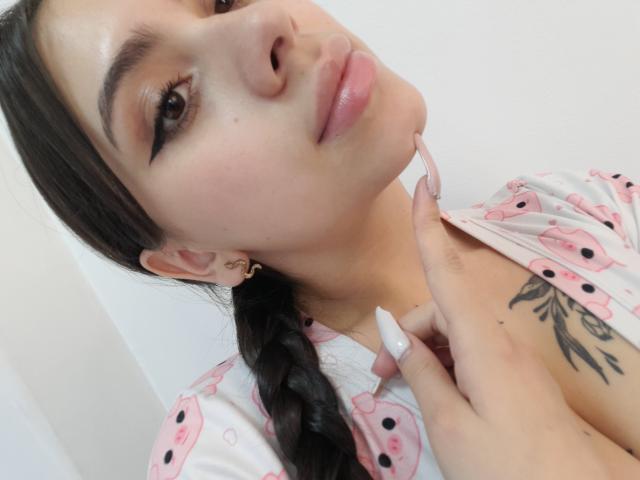 ChanelDeRosee - Sexe cam en vivo - 18981890