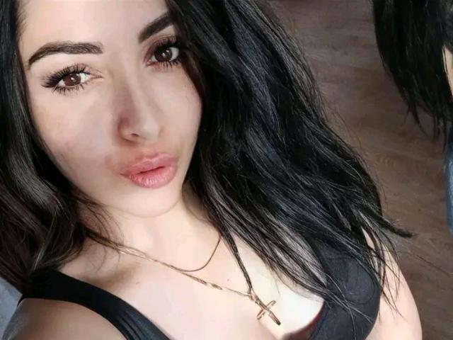 LeilaMatis - Live porn &amp; sex cam - 18987770
