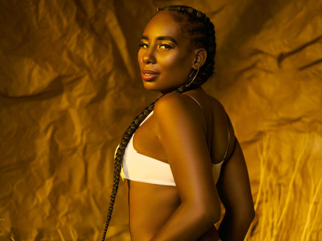 NaomyMoore - сексуальная веб-камера в реальном времени - 18988210