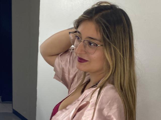 CarolineTorres - Live porn &amp; sex cam - 18990750