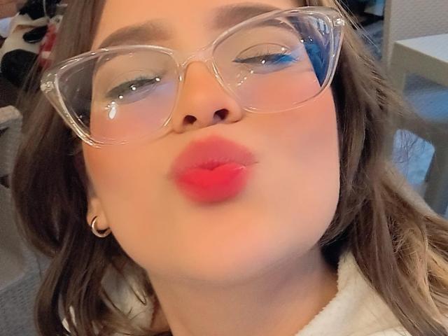 KimSummer - Live porn &amp; sex cam - 18995326