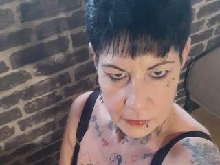 LilouDu - Live porn &amp; sex cam - 18996230