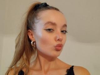 SelenaHoney - Sexe cam en vivo - 18997378