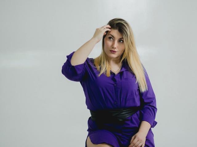 SofiaLux - Live porn &amp; sex cam - 18997990