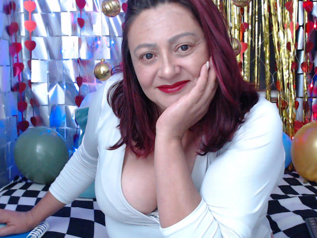 FlirtyViolet - Porno na żywo i seks kamera - 19000490