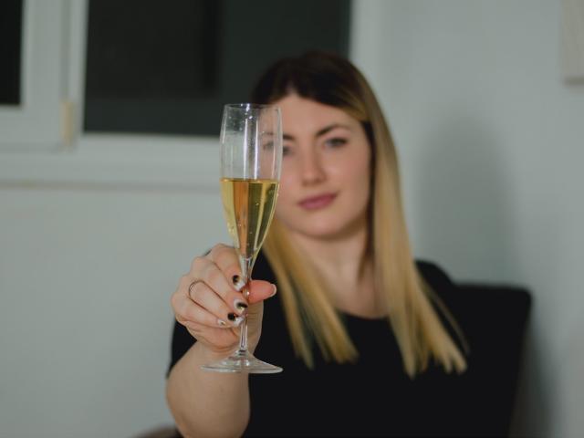 SofiaLux - Live porn &amp; sex cam - 19002078