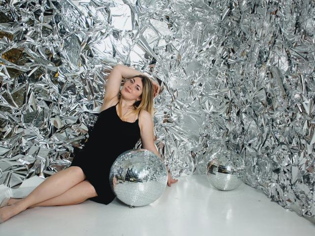 SofiaLux - Live porn &amp; sex cam - 19002250