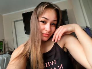 JulyXSweet - Sexe cam en vivo - 19003010