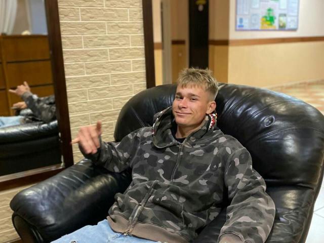 OswaldAutumn - Live porn &amp; sex cam - 19003750