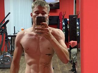 OswaldAutumn - Live porn &amp; sex cam - 19003770