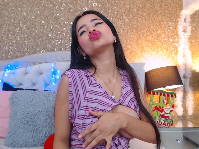 CharlottThomas - Live porn &amp; sex cam - 19004690