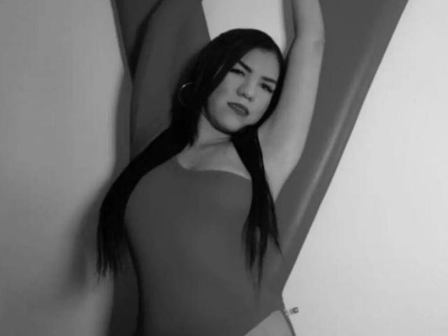 KarlyGreyKiss - Live porn &amp; sex cam - 19005890