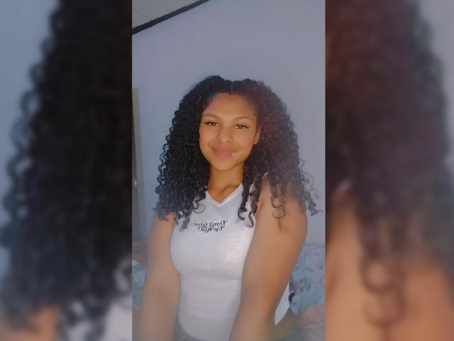 EmmaRiicco - Live sex cam - 19007838