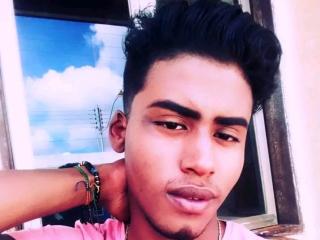 BobbyBlu - Live porn &amp; sex cam - 19011370