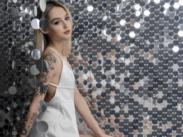 SophieKitty - Live porn &amp; sex cam - 19015794