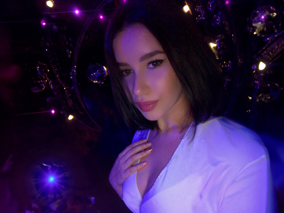 BeckyShyLove - Live sex cam - 19015970