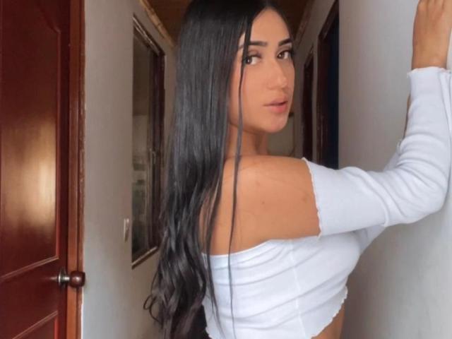 ISSAGOMEZ - Live porn &amp; sex cam - 19017062