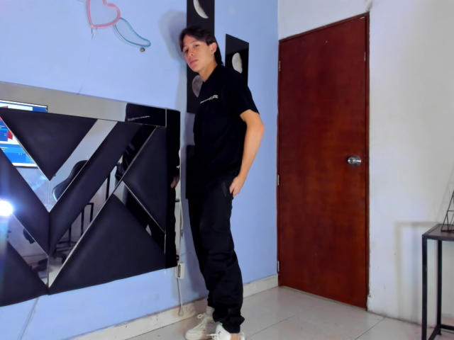 KevinBigCockX - Sexe cam en vivo - 19024766