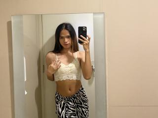 Heatly - Live porn &amp; sex cam - 19027686